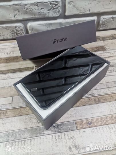 Телефон iPhone 8 plus 128gb