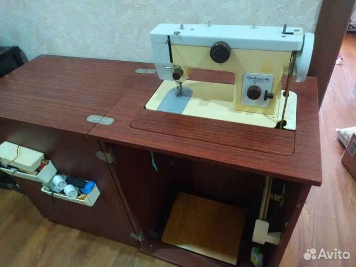 Швейная машина Чайка 134