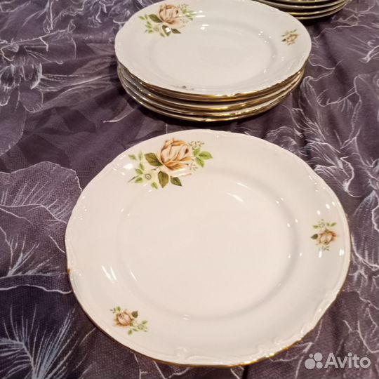 Набор тарелок