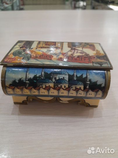 Шкатулка для украшений