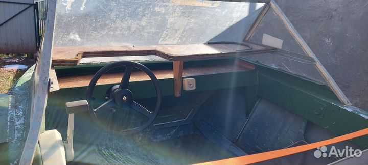 Моторная лодка