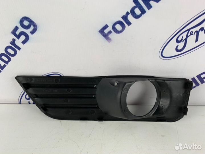 Накладка птф передняя правая Ford Focus 2 CB4