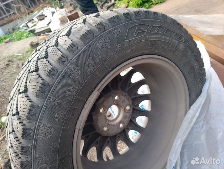 R15 Cordiant Sno-Max 205/65, PCD 5x114.3 DIA 60