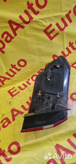 Задний фонарь задний правый Mercedes-Benz E-Class