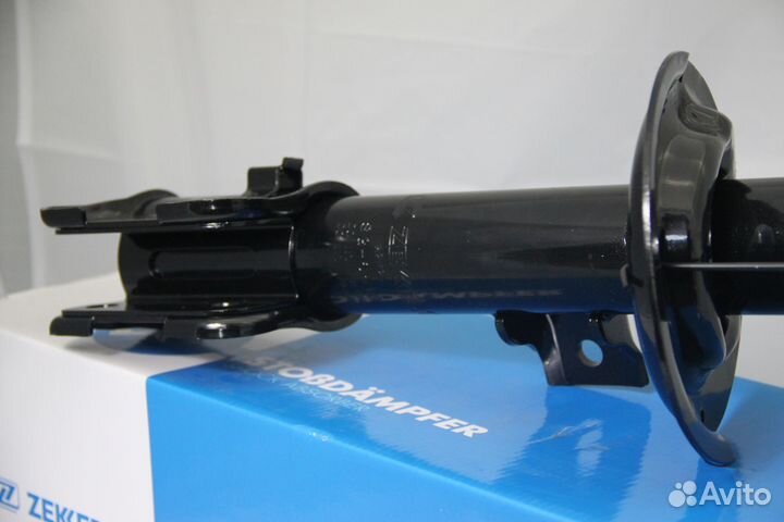 Амортизатор передний правый zekkert