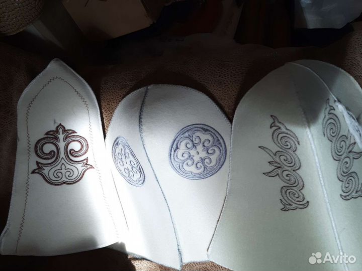 Киргизский головной убор из белого войлока