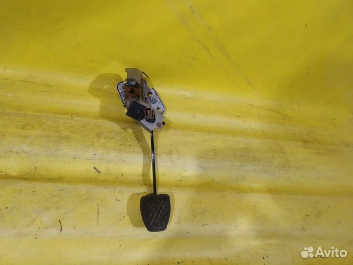 Педаль сцепления для Nissan Juke ниссан жук