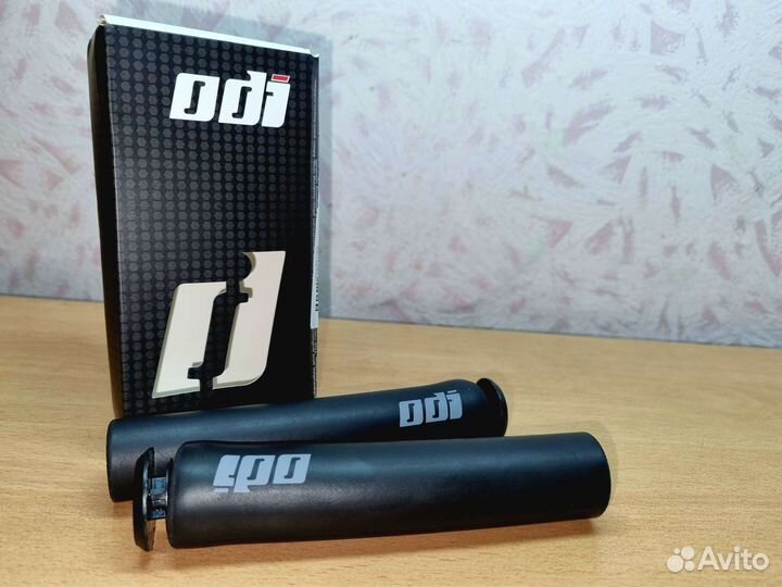 Грипсы для велосипеда Odi черные