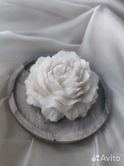 Свеча Пион из соевого воска