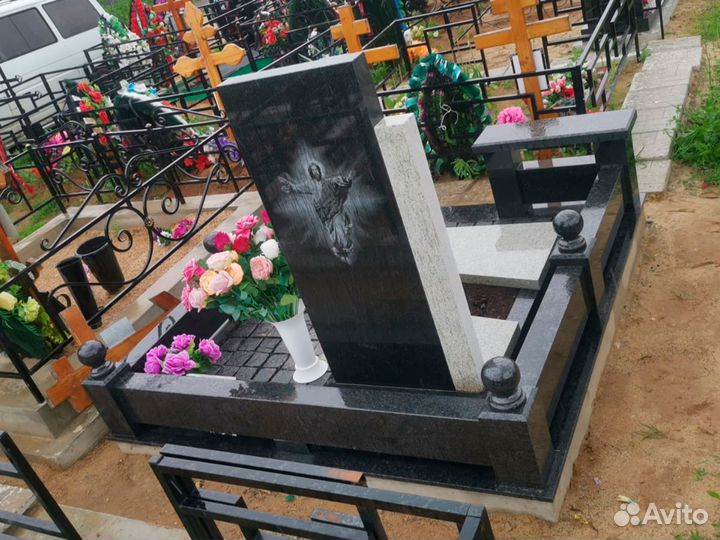 Изготовление памятников из гранита, установка