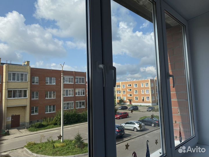 Окно пластиковое трехстворчатое бу