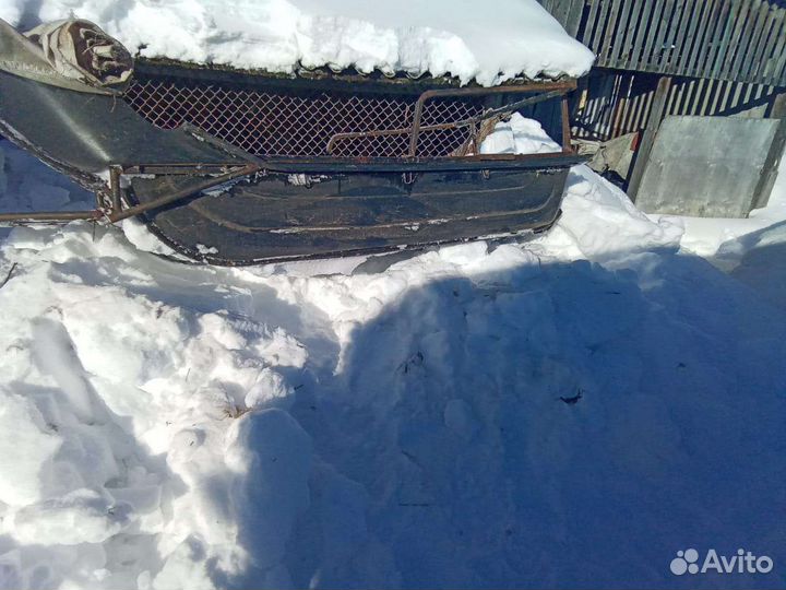 Сани пластиковые для снегохода