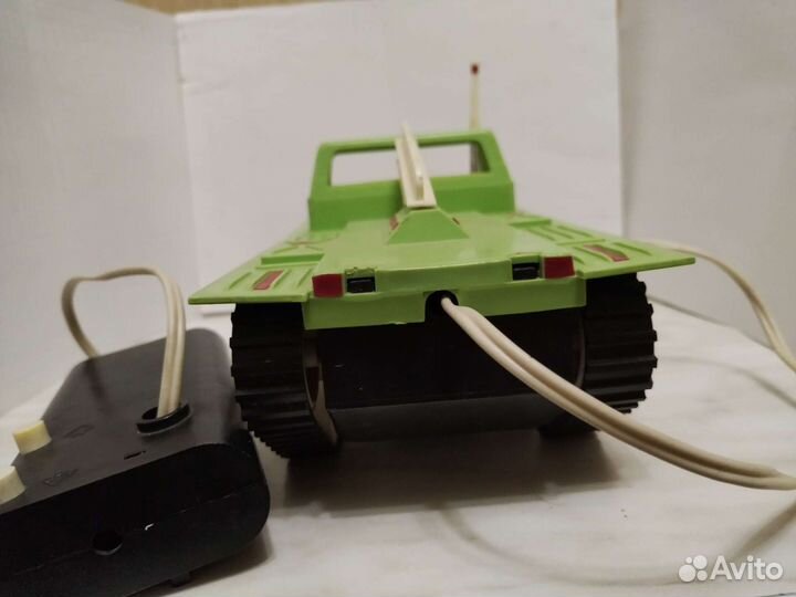 Игрушка электромеханическая - военный ракетовоз