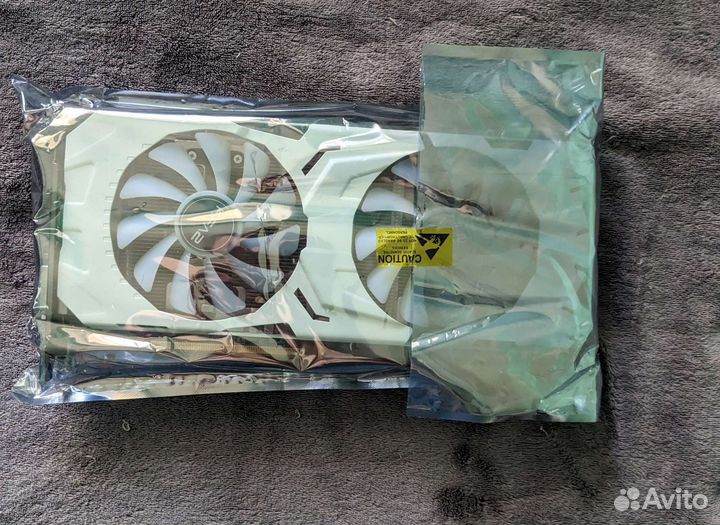 Видеокарта KFA2 GTX 1070 Ti 8Gb white