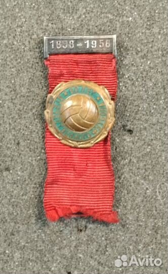 Старые значки. Спорт. Футбол. Комсомол. Пионерия