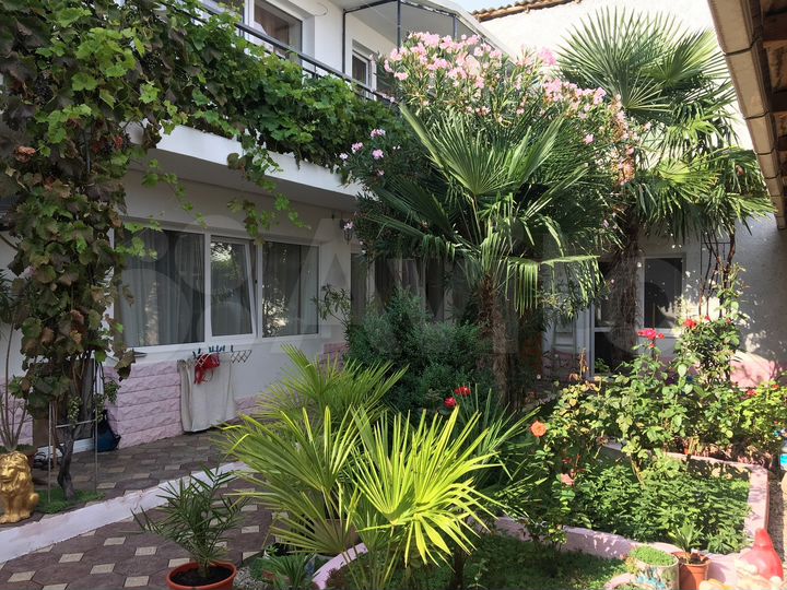 Дом 550 м² на участке 5,5 сот.