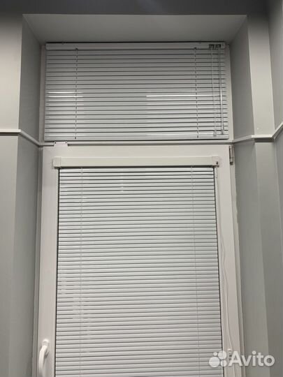 Жалюзи горизонтальные встроенные (venus)