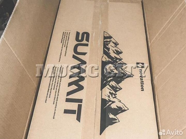 Novation Summit полифонический синтезатор