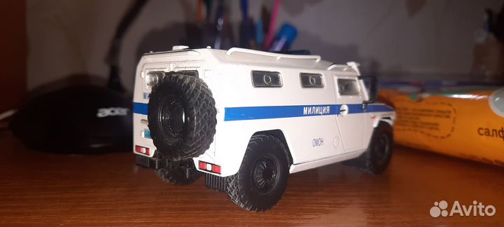 Модель автомобиля газ 233036 Тигр 1:43