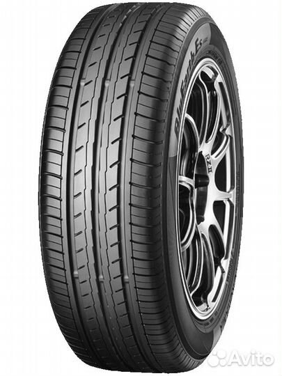 Yokohama BluEarth-ES ES32 235/45 R17 97V