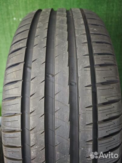 Michelin Pilot Sport 4 S 215/45 R20 95Y