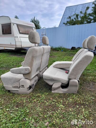 Продам сидения на Mitsubishi Delica