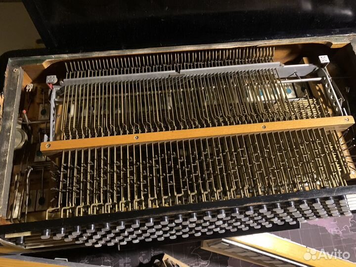 Левая половина баяна левша в сборе