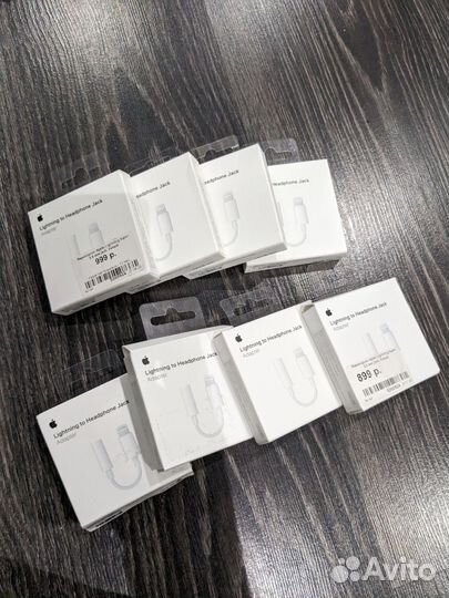 Переходник lightning to headphone jack оригинал