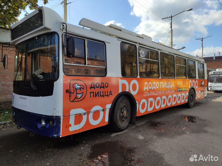 Реклама на заднее стекло / реклама на транспорте