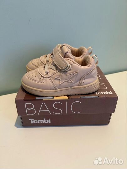 Кроссовки, ботинки 22, 23 размер