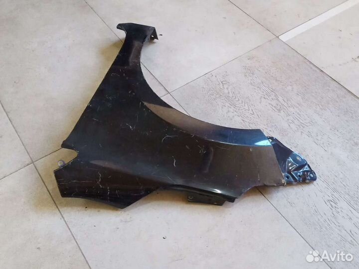 Крыло переднее левое Toyota Corolla E160 E180