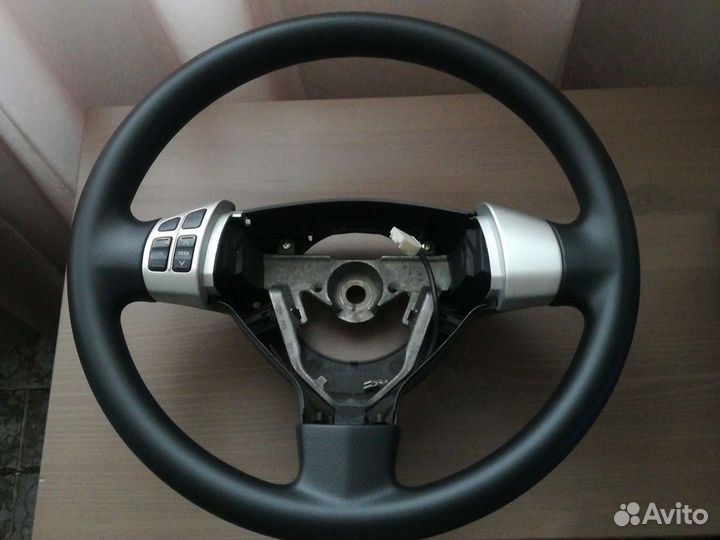 Руль на Nissan X-trail, 2010 г.в