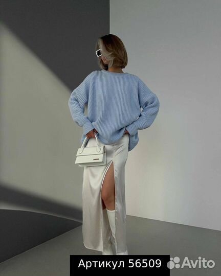 Свитер вязаный