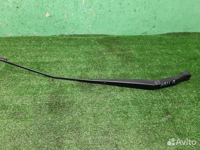 Поводок стеклоочистителя правый Honda Jazz 2004