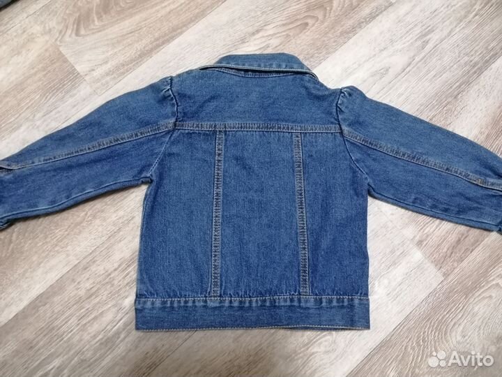 Куртка джинсовая на девочку 3-4 года