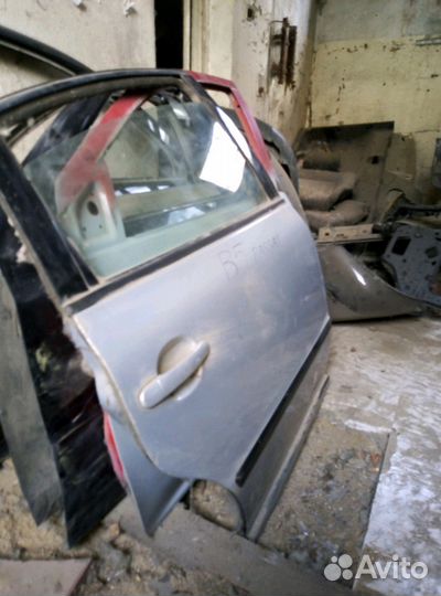 Дверь задняя правая пассат в5