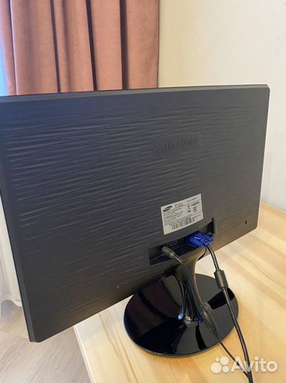 Монитор Samsung 21,5’’