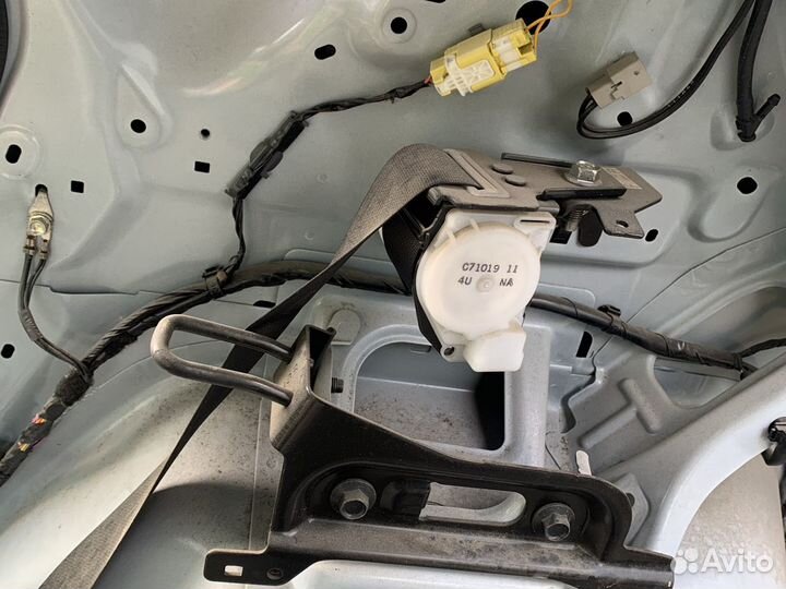 Ремни безопасности задние Мазда3,BL,хетчбек