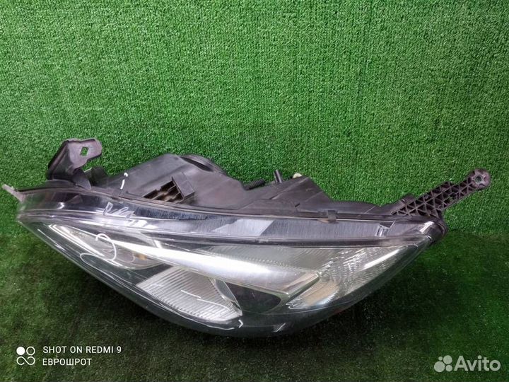 Фара левая Opel Astra J (2010-2016)