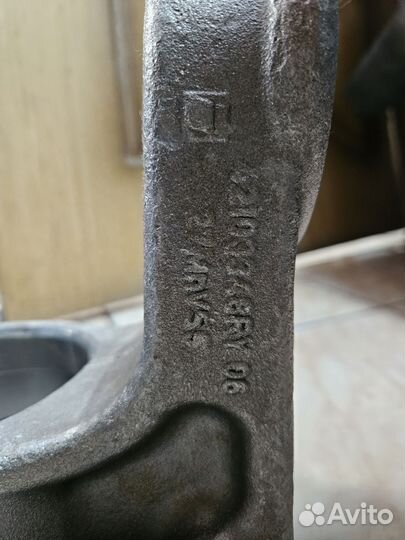 Цапфа Ивеко 42103347