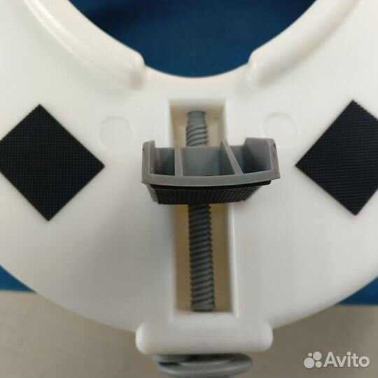 Сиденье для унитаза с поручнями Ergoforce E 0902