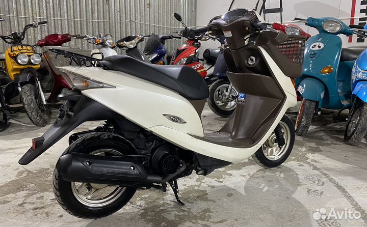 Скутер Dio Cesta 4-х тактный. 49 куб. см. Япония