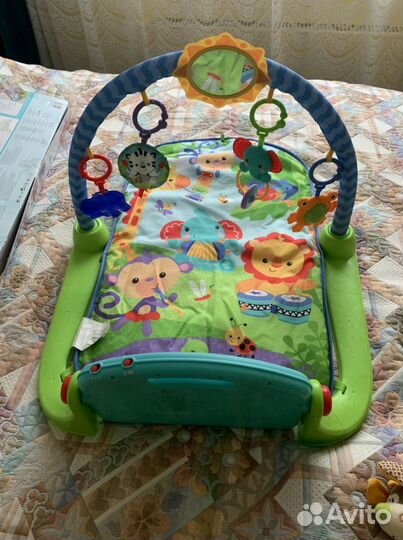 Развивающий коврик fisher price с пианино