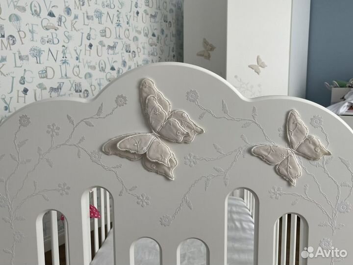 Детская мебель, кровать, шкаф, комод feretti