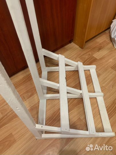 Вешалка для одежды напольная деревянная