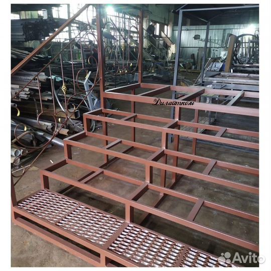 Крыльцо. Лестница. Уличная лестница