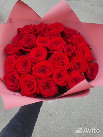 Букет 25 роз с доставкой в Новосибирске