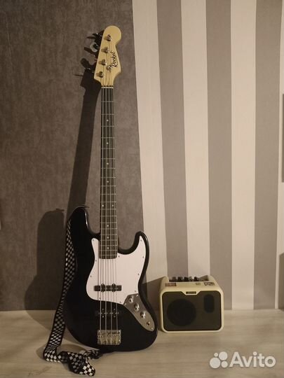 Бас гитара с комбиком