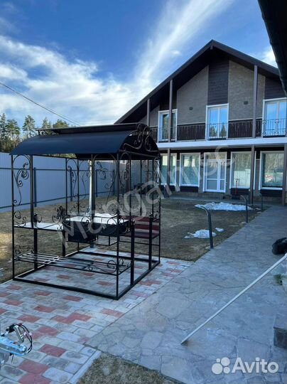 Мангал с крышей