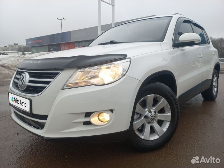 Volkswagen Tiguan 2.0 AT, 2011, 155 124 км